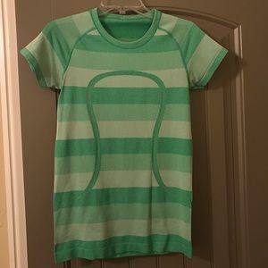 Run Swiftly Short Sleeved Top